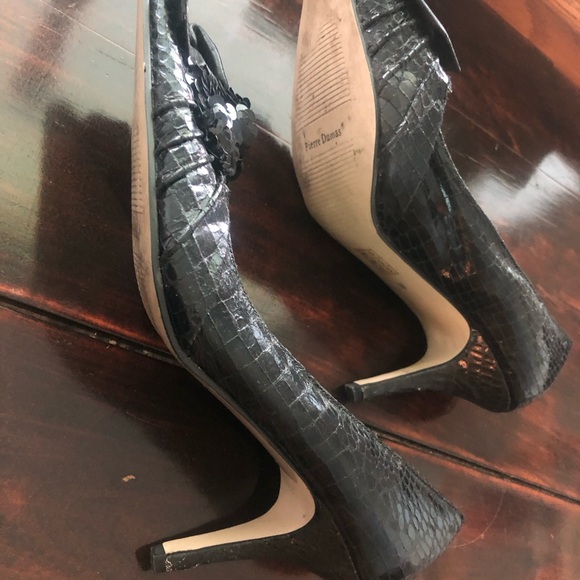 3/$25 Pierre Dumas 9, Vintage Black Sequinned & Bows Heels - Picture 7 of 7